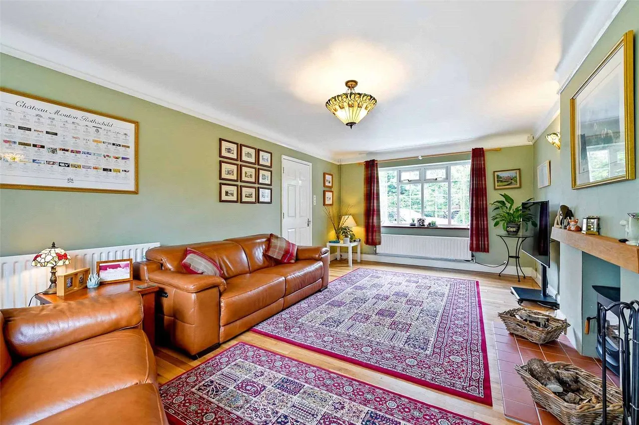 Slough Road, Datchet, SL3, photo 4