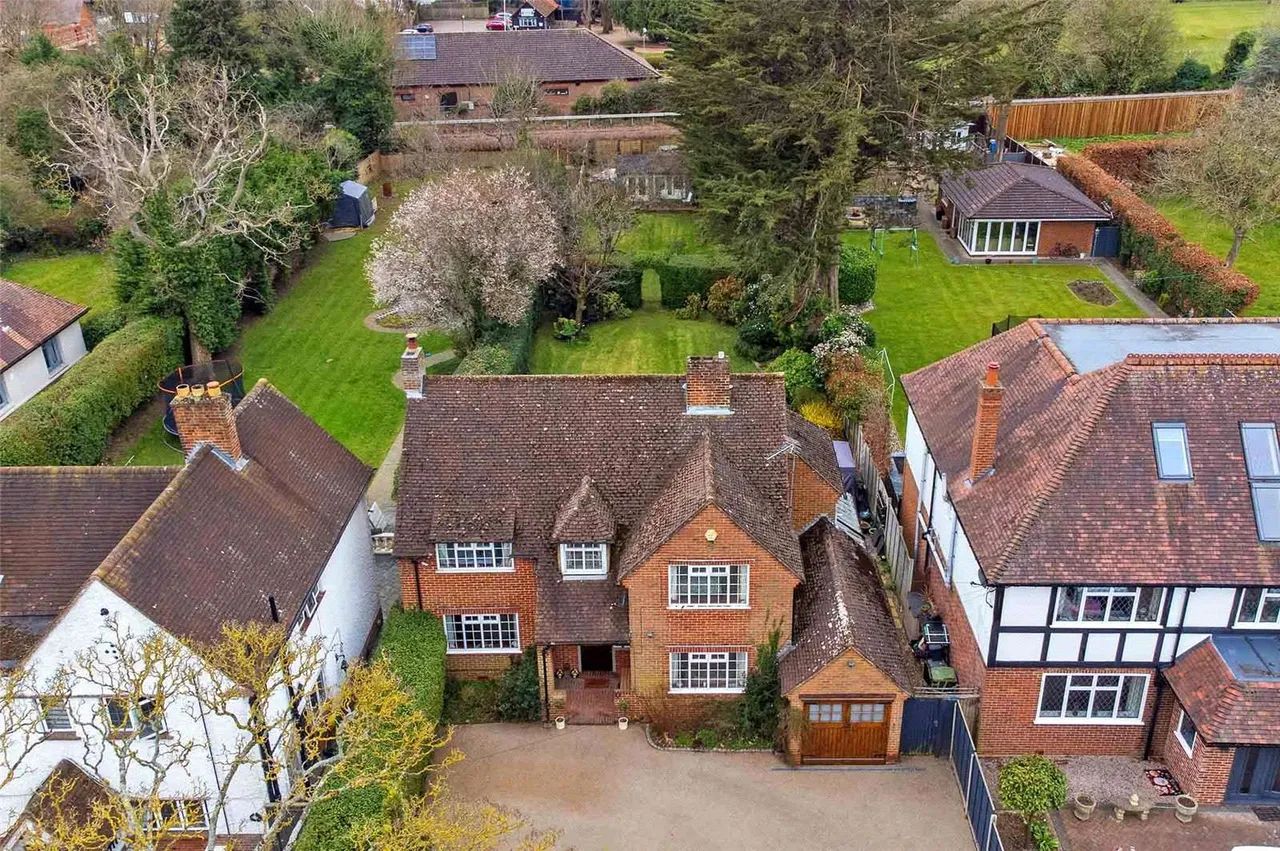 Slough Road, Datchet, SL3, photo 18