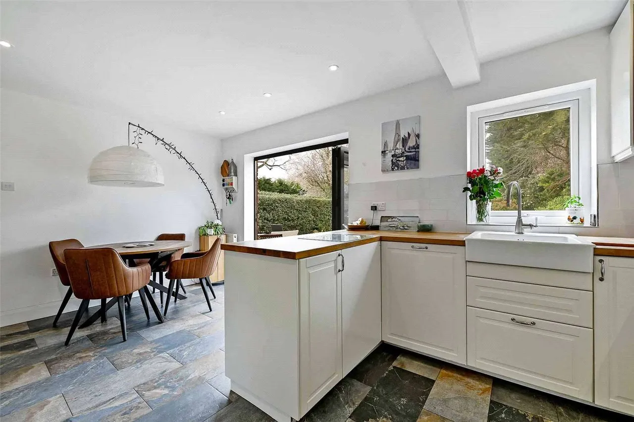 Slough Road, Datchet, SL3, photo 8