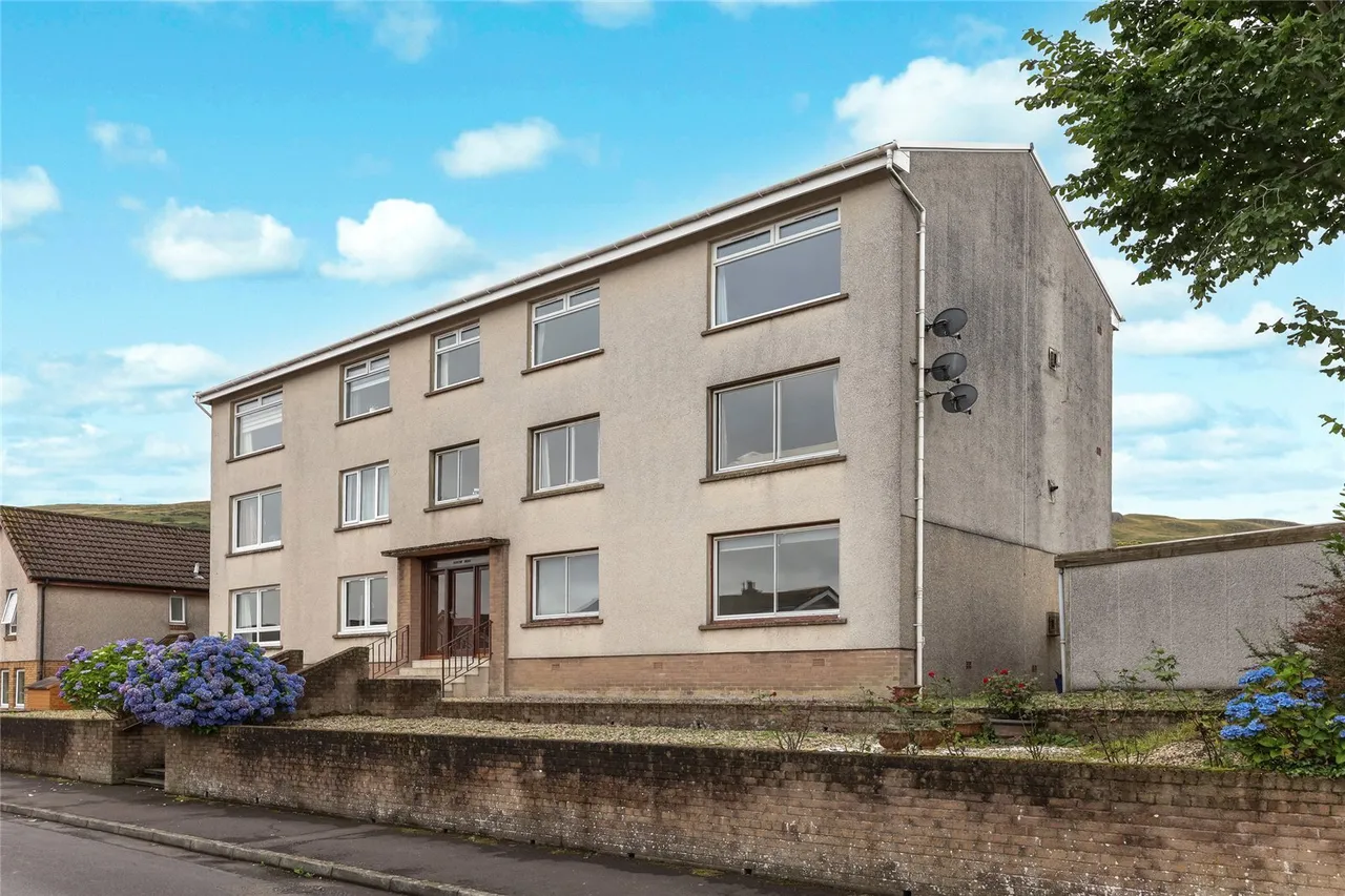 3 bed flat for sale — Windsor Gardens, Largs, North Ayrshire, KA30
