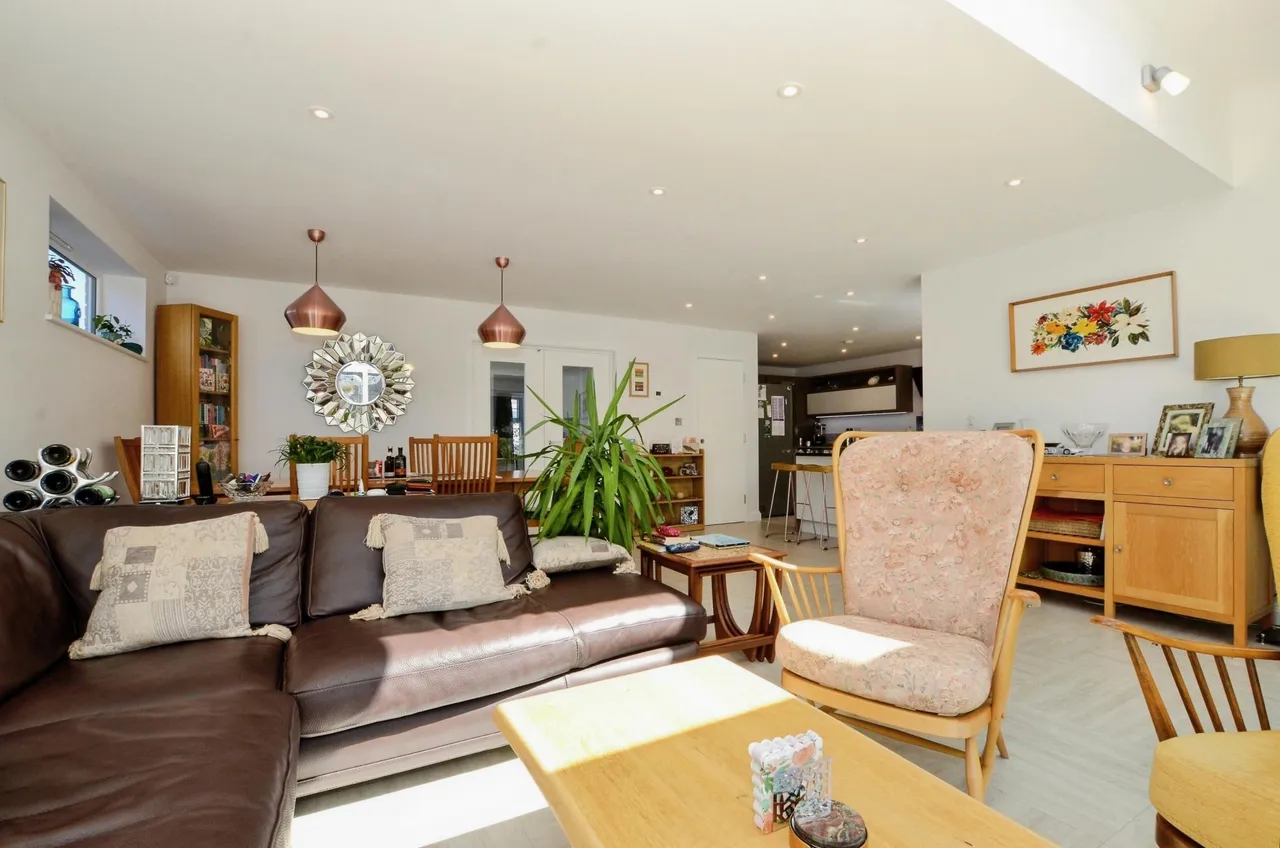 Hartfield Avenue, Elstree, WD6, photo 2