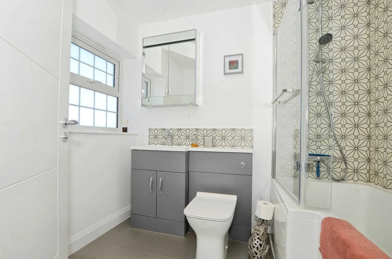 Hartfield Avenue, Elstree, WD6, photo 17