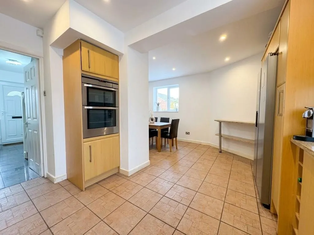 Marlborough Avenue, Edgware, HA8, Edgware, photo 15