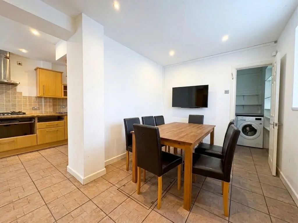 Marlborough Avenue, Edgware, HA8, Edgware, photo 3