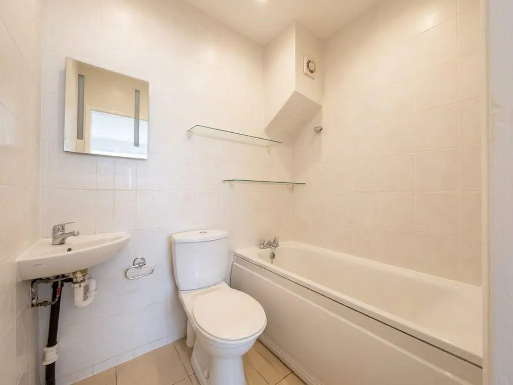 Marlborough Avenue, Edgware, HA8, Edgware, photo 13