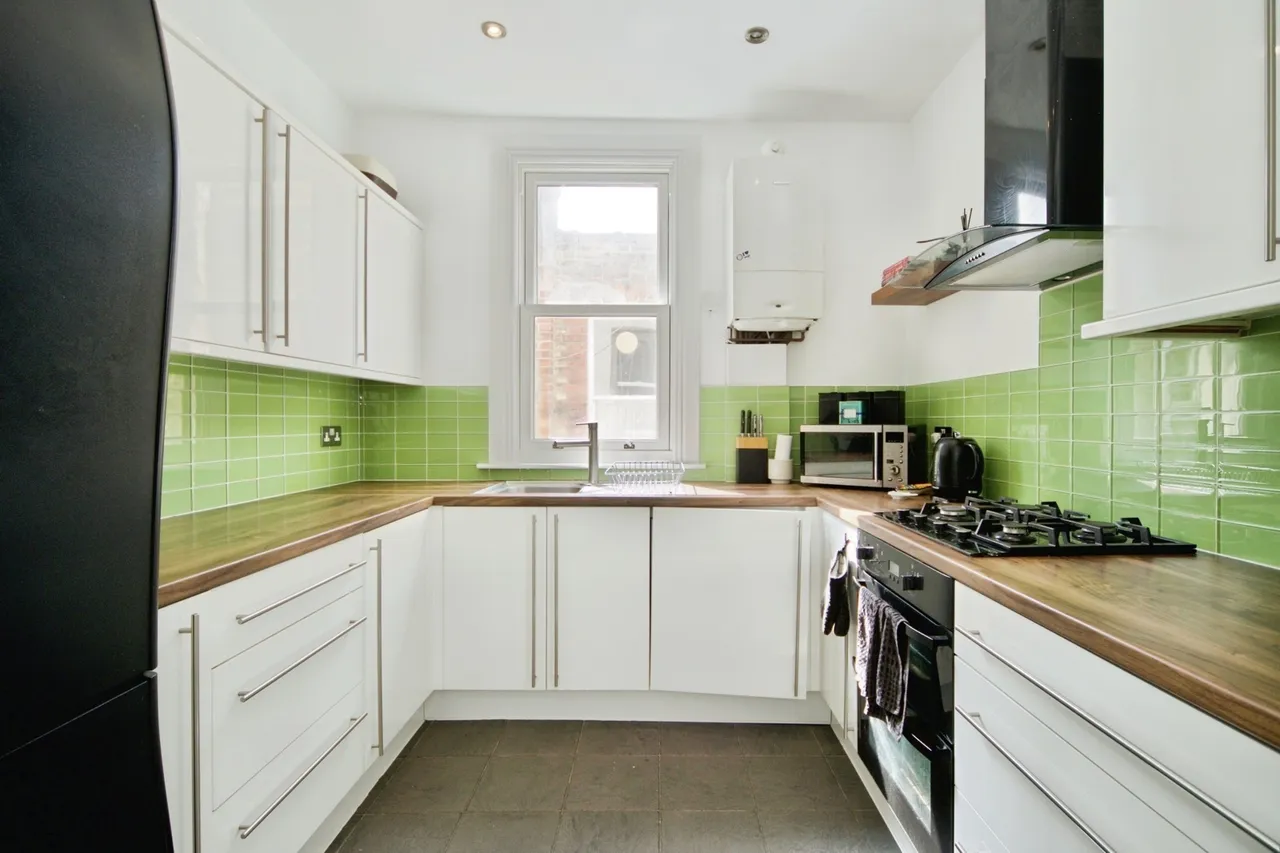 Arcadian Gardens, London, N22, photo 12