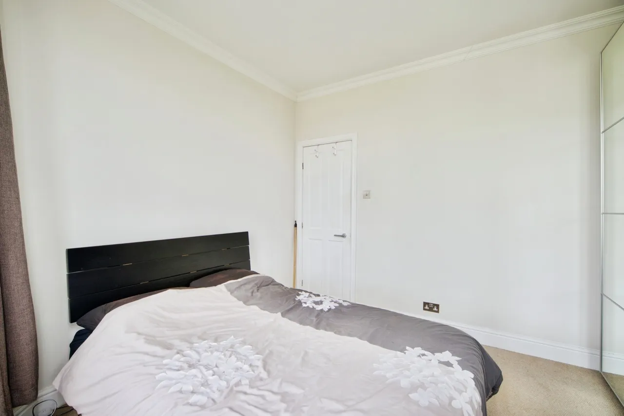 Arcadian Gardens, London, N22, photo 17