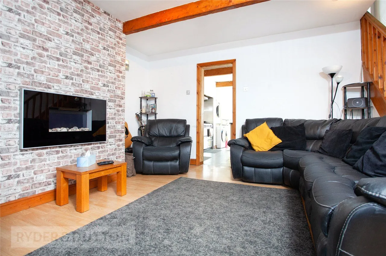 Rochdale Road, Firgrove, OL16, photo 2