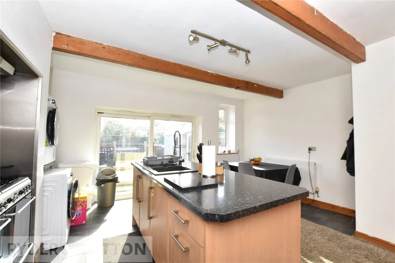 Rochdale Road, Firgrove, OL16, photo 4