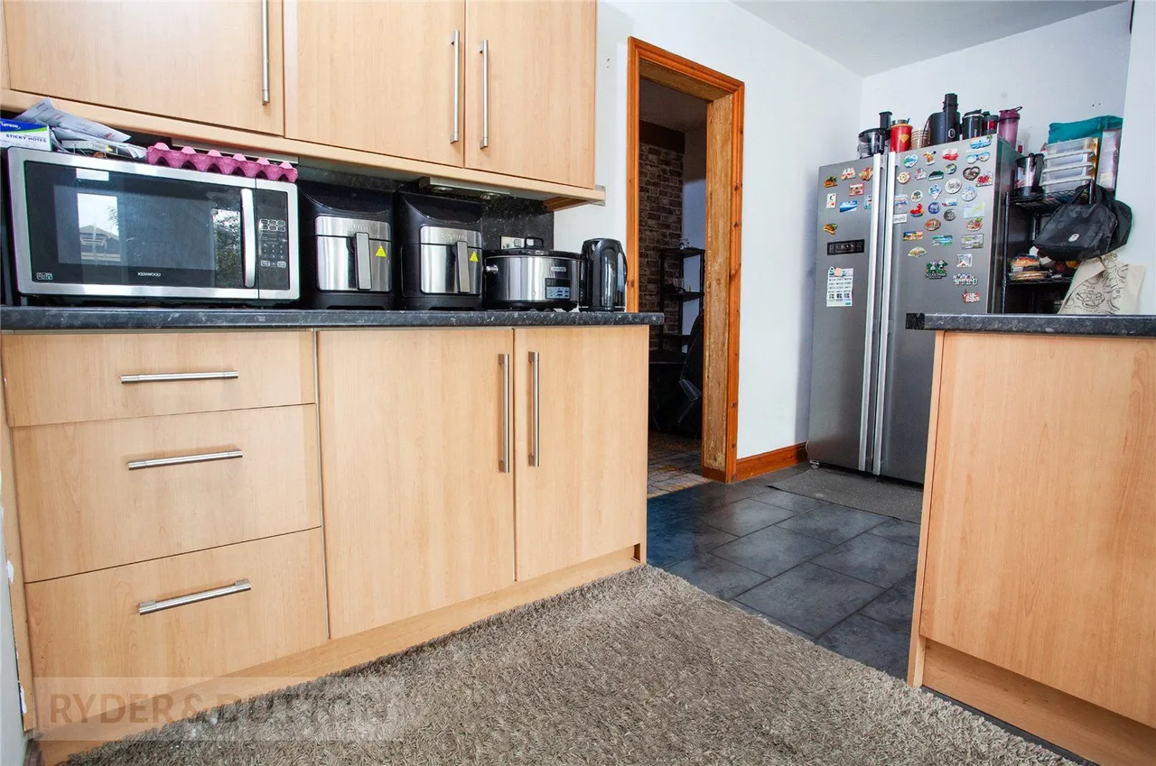 Rochdale Road, Firgrove, OL16, photo 8