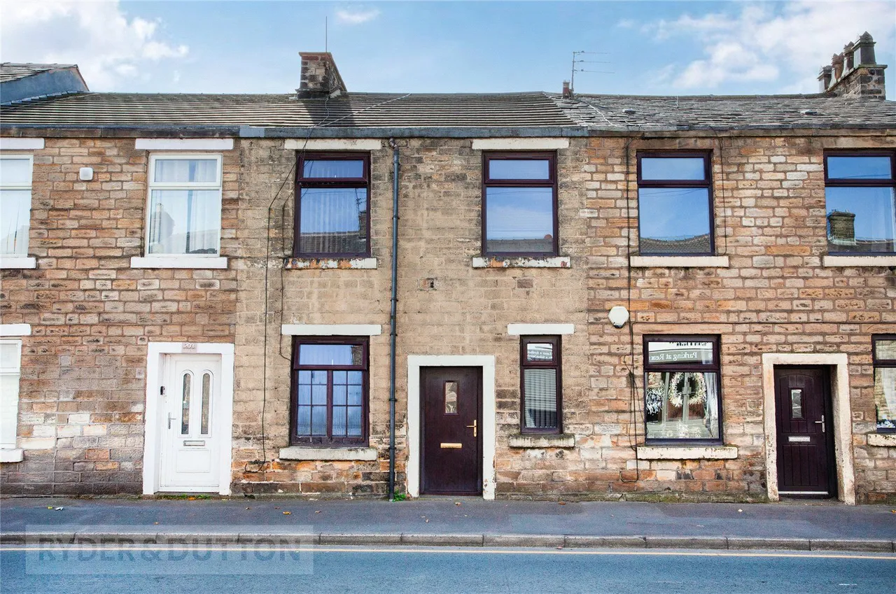 3 bed house for sale, Rochdale Road, Firgrove, OL16