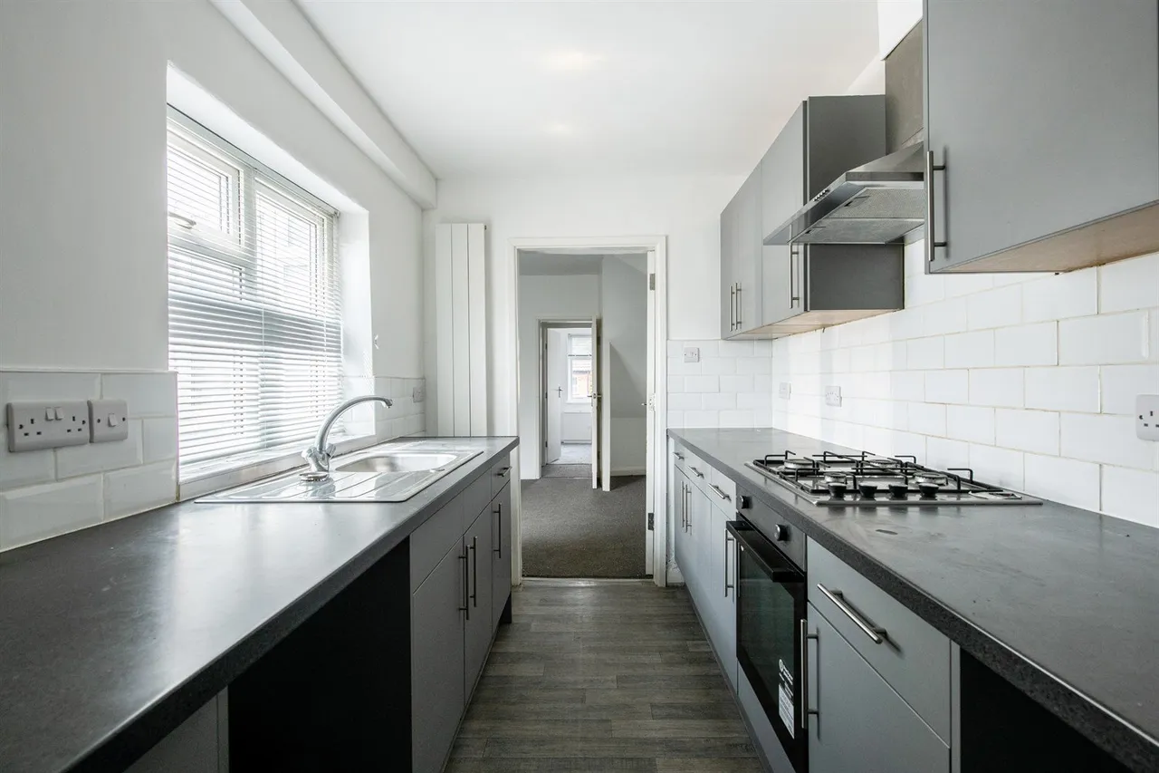 2 bed house to rent, Montpelier Road, Nottingham, NG7