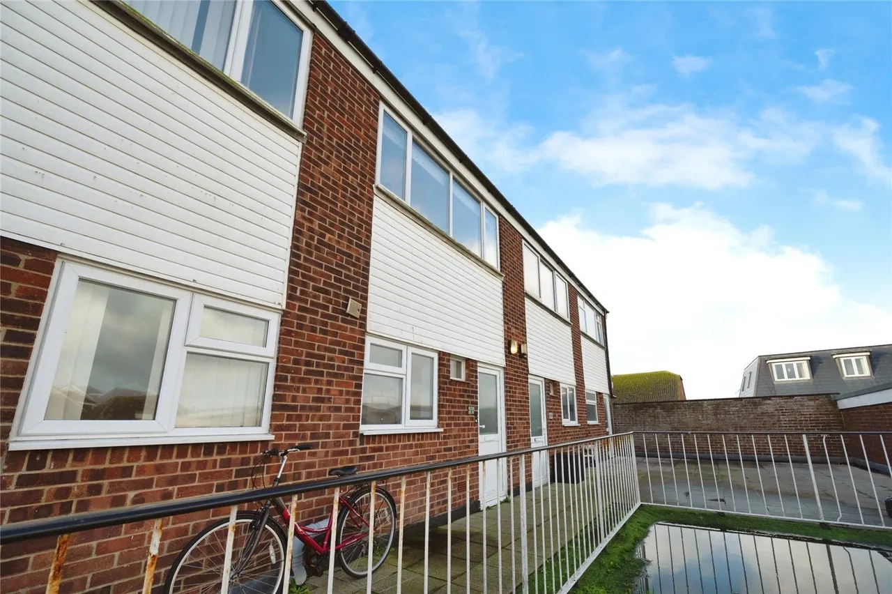 Creek Road, Hayling Island, PO11, photo 6