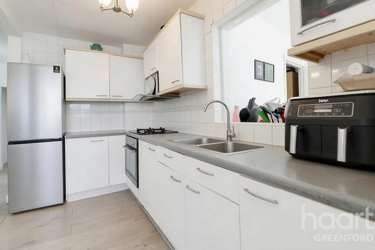 Marnham Crescent, Greenford, UB6, photo 9