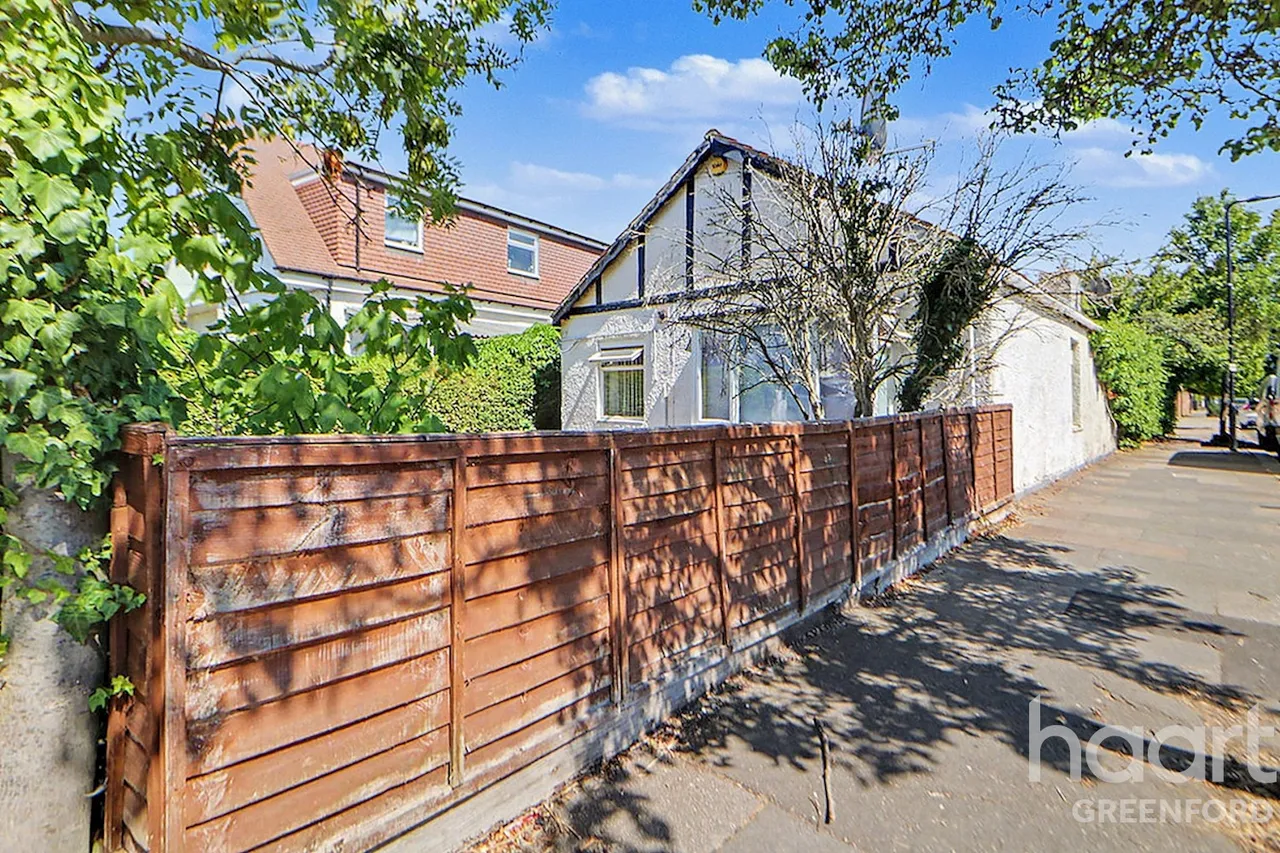 3 bed house for sale, Marnham Crescent, Greenford, UB6