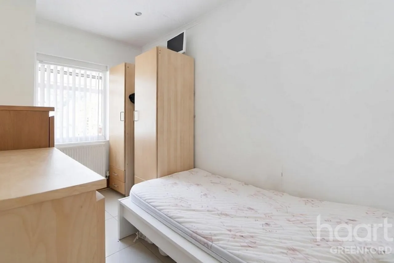 Marnham Crescent, Greenford, UB6, photo 5