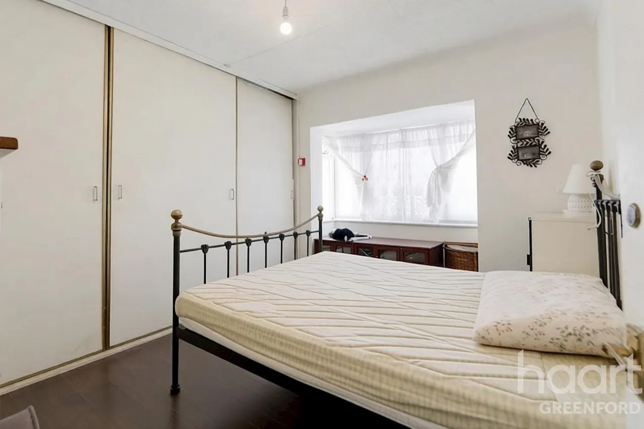 Marnham Crescent, Greenford, UB6, photo 4