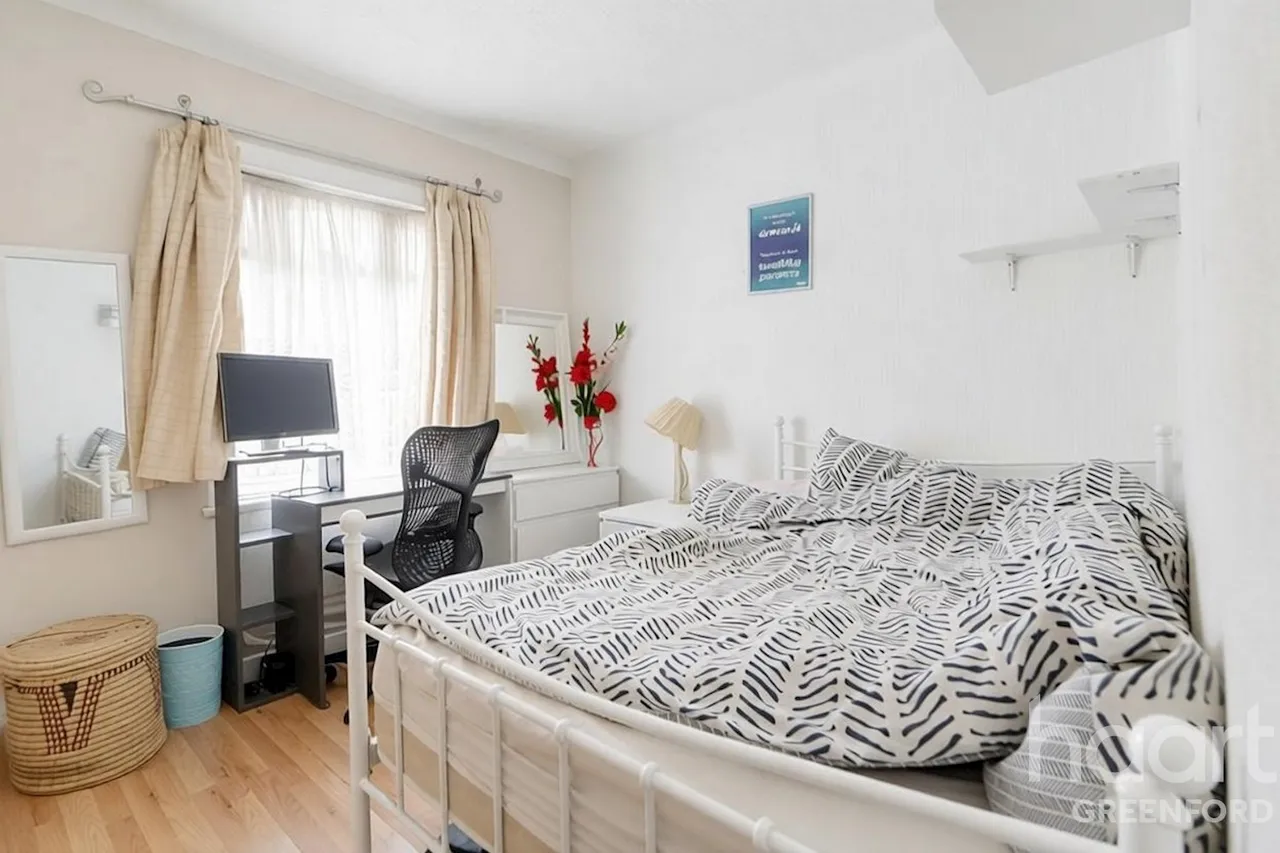 Marnham Crescent, Greenford, UB6, photo 3