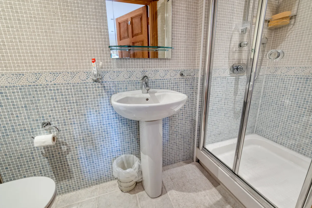 The Drive, Cheam, SM2, photo 18