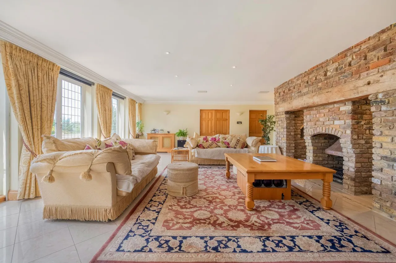 The Drive, Cheam, SM2, photo 2