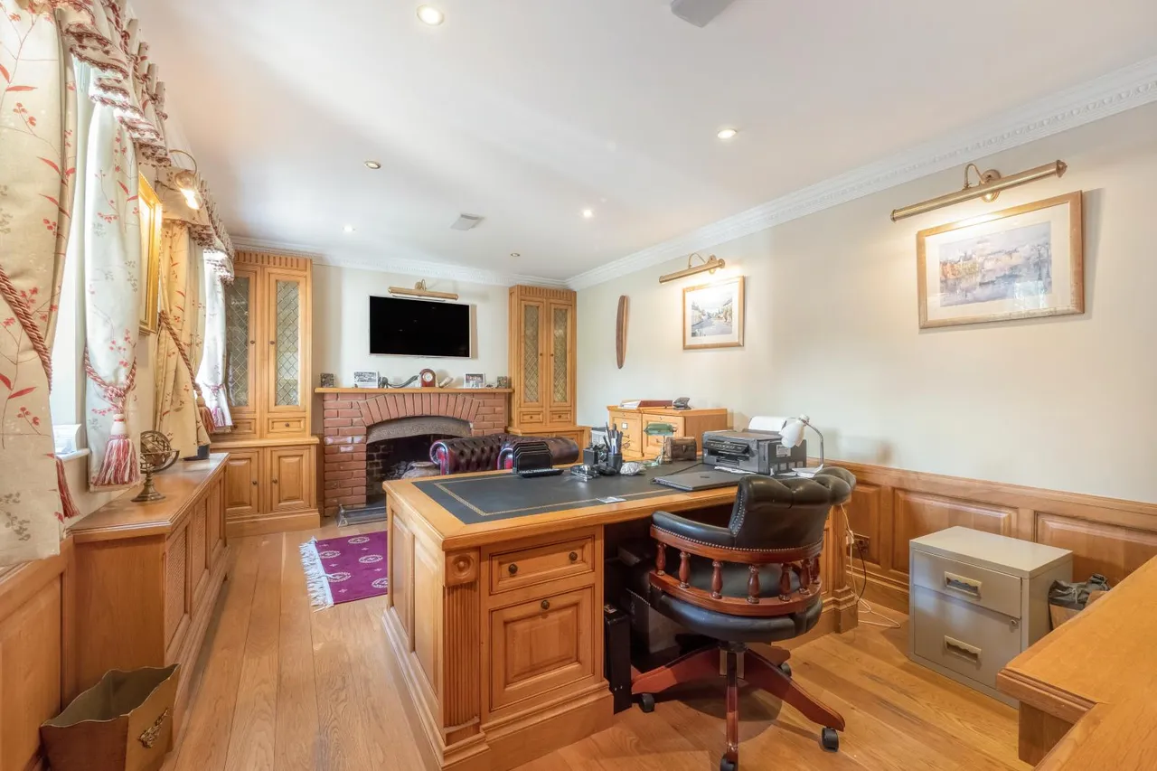 The Drive, Cheam, SM2, photo 10