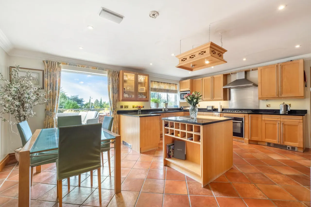 The Drive, Cheam, SM2, photo 8