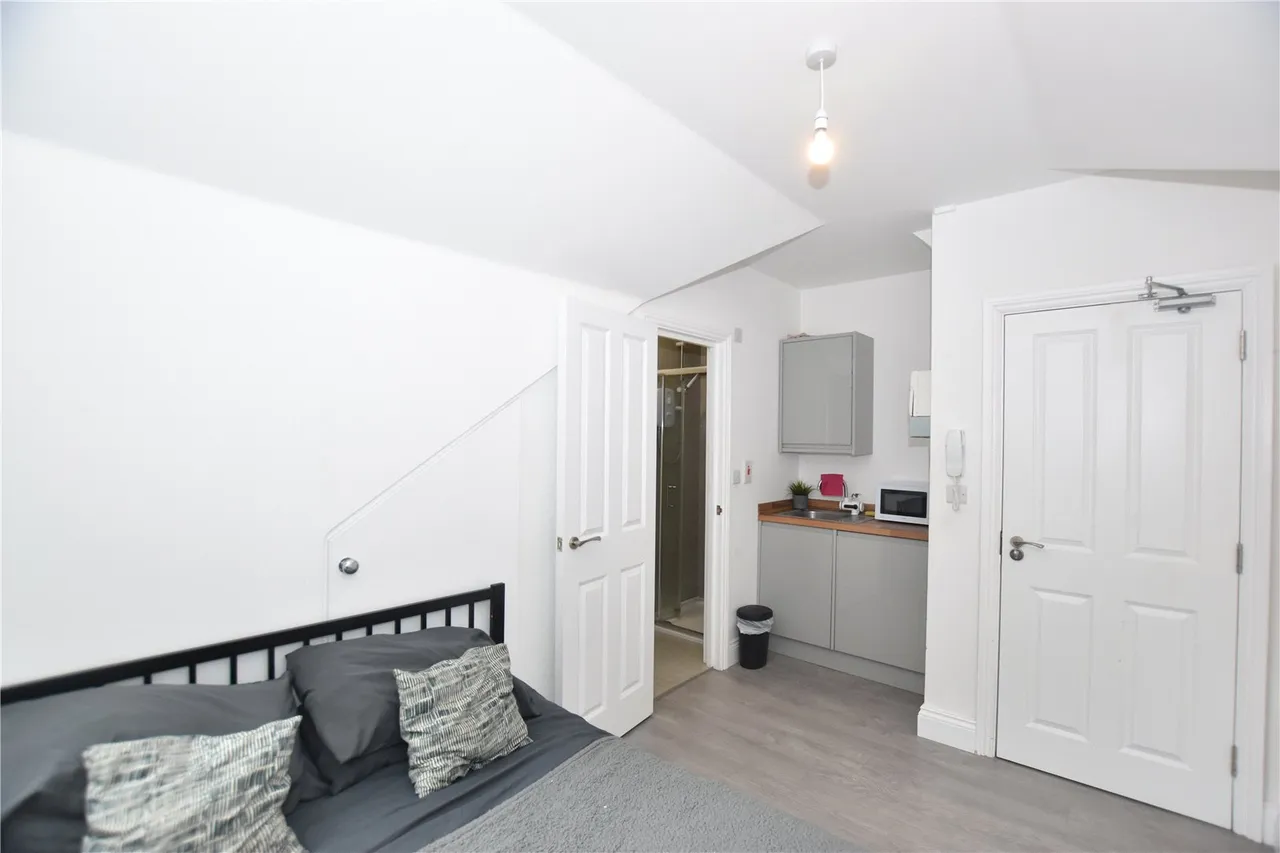 Kings Road, London, SE25, photo 2