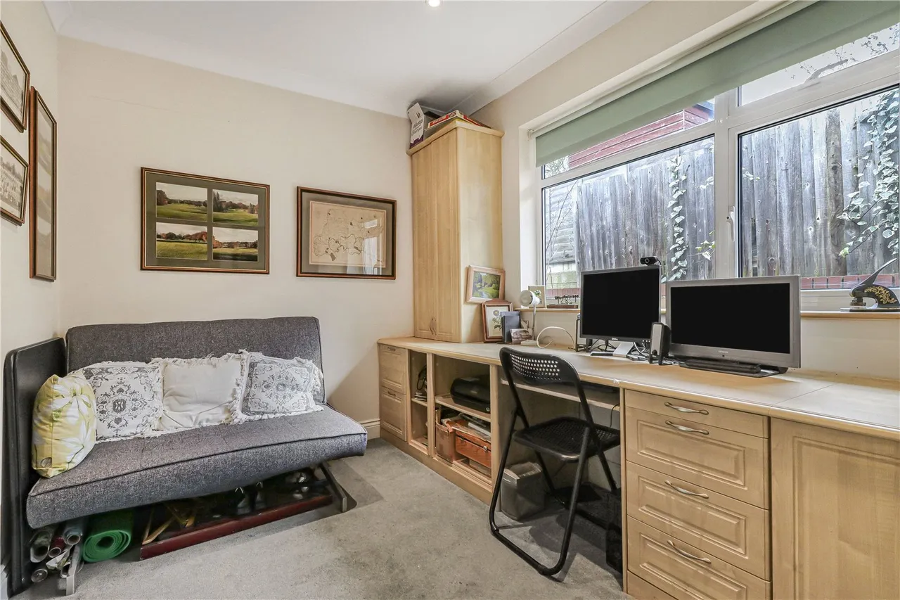 Rolfe Close, Barnet, EN4 9QU, photo 14