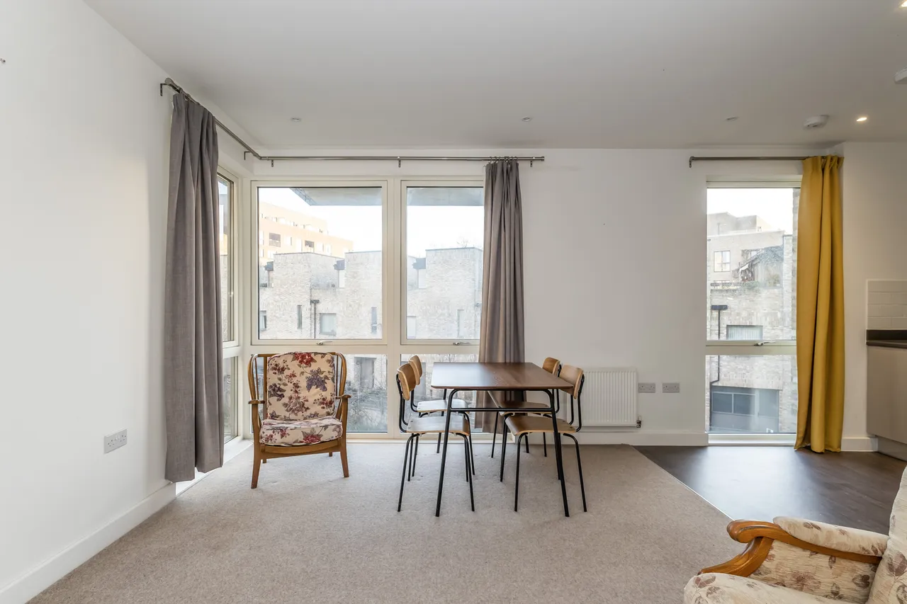 Hilltop Avenue, London, NW10, photo 11