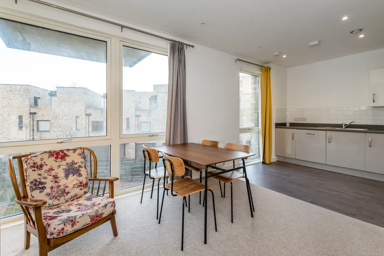 Hilltop Avenue, London, NW10, photo 9