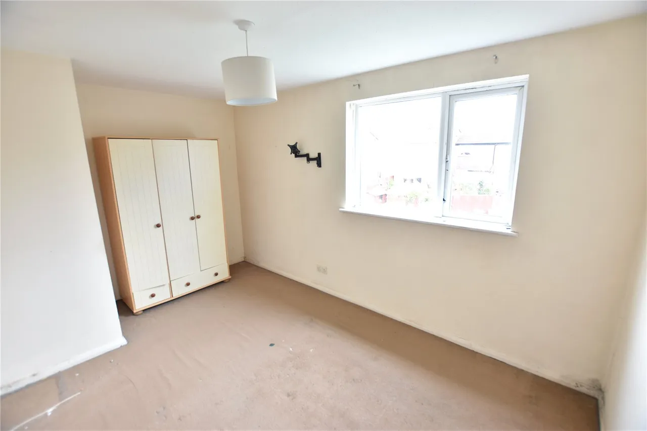 Pinewood Park, Farnborough, Hampshire, GU14 9JT, photo 8