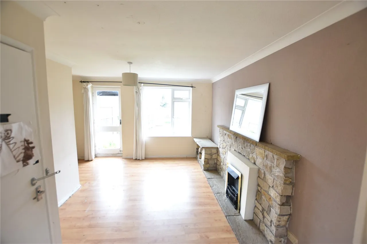Pinewood Park, Farnborough, Hampshire, GU14 9JT, photo 5