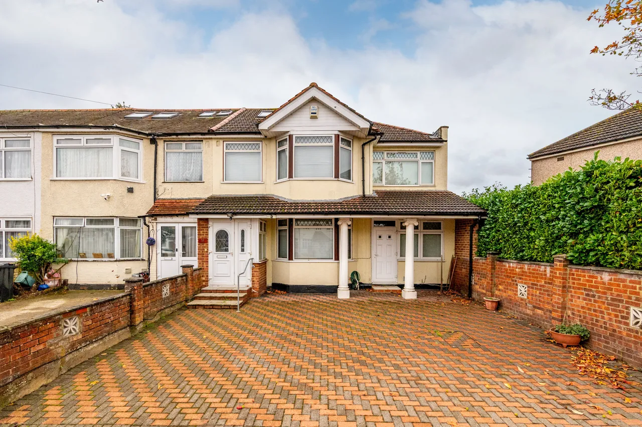 6 bed house for sale, Hounslow, TW4