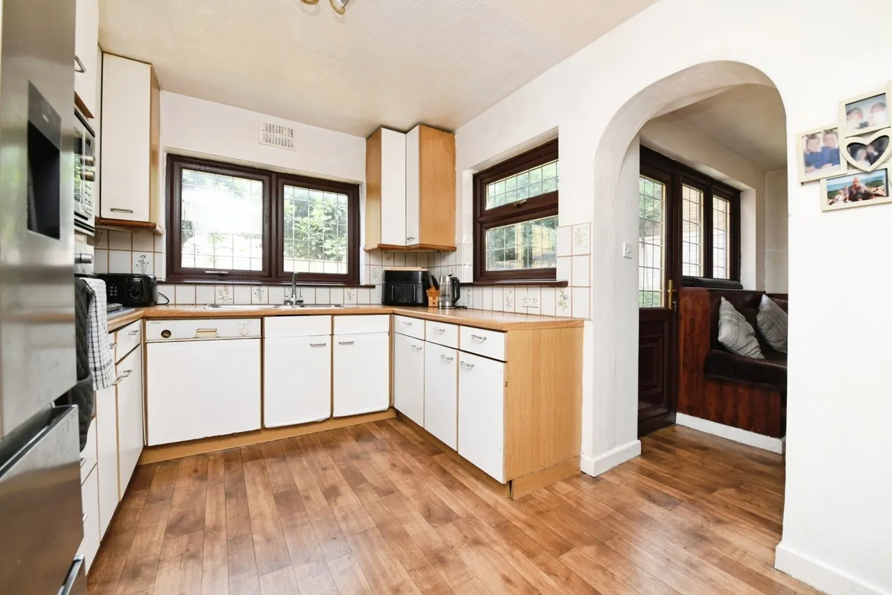 Elm Drive, Rayleigh, Essex, SS6, photo 17