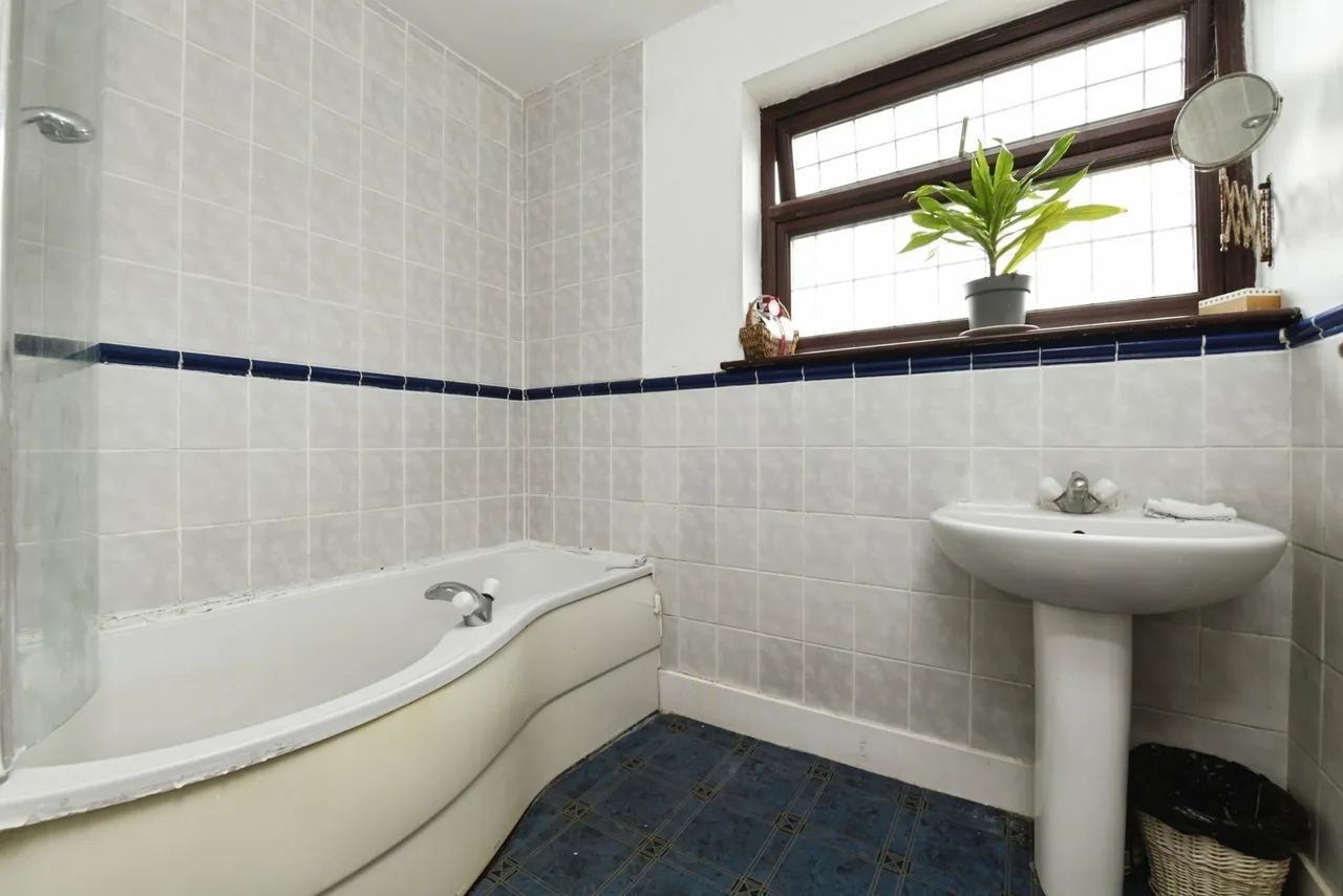 Elm Drive, Rayleigh, Essex, SS6, photo 4