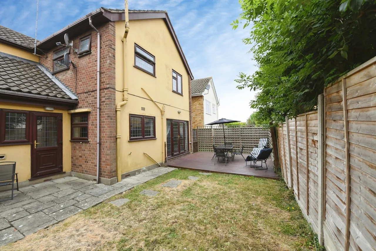 Elm Drive, Rayleigh, Essex, SS6, photo 13