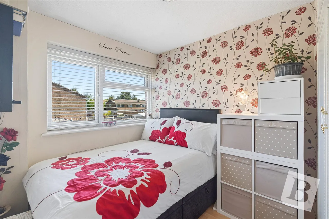 Peregrine Walk, Hornchurch, RM12, photo 5