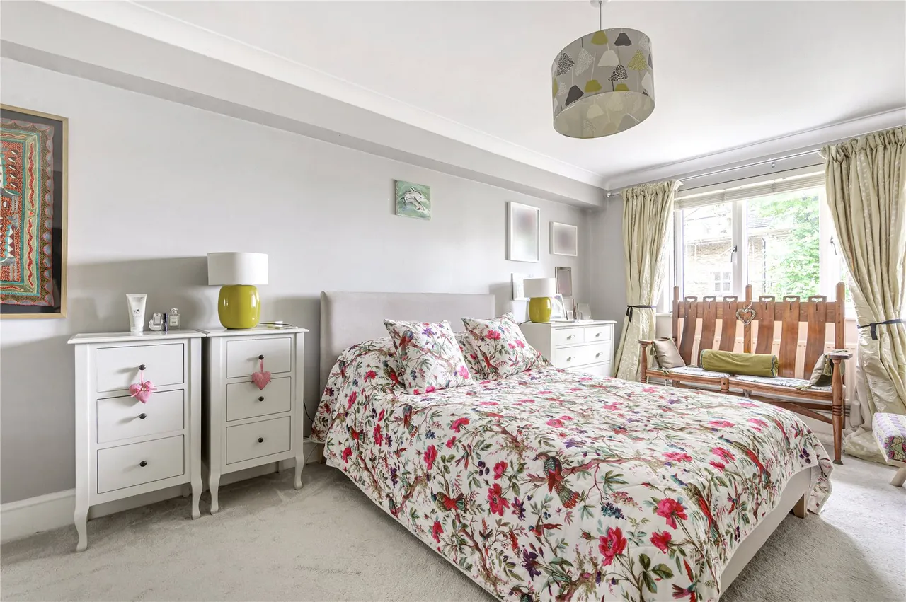 Thames Close, Hampton, TW12 2ET, photo 7