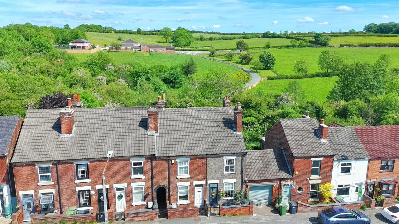 3 bed house for sale, Derby Road, Marehay, DE5