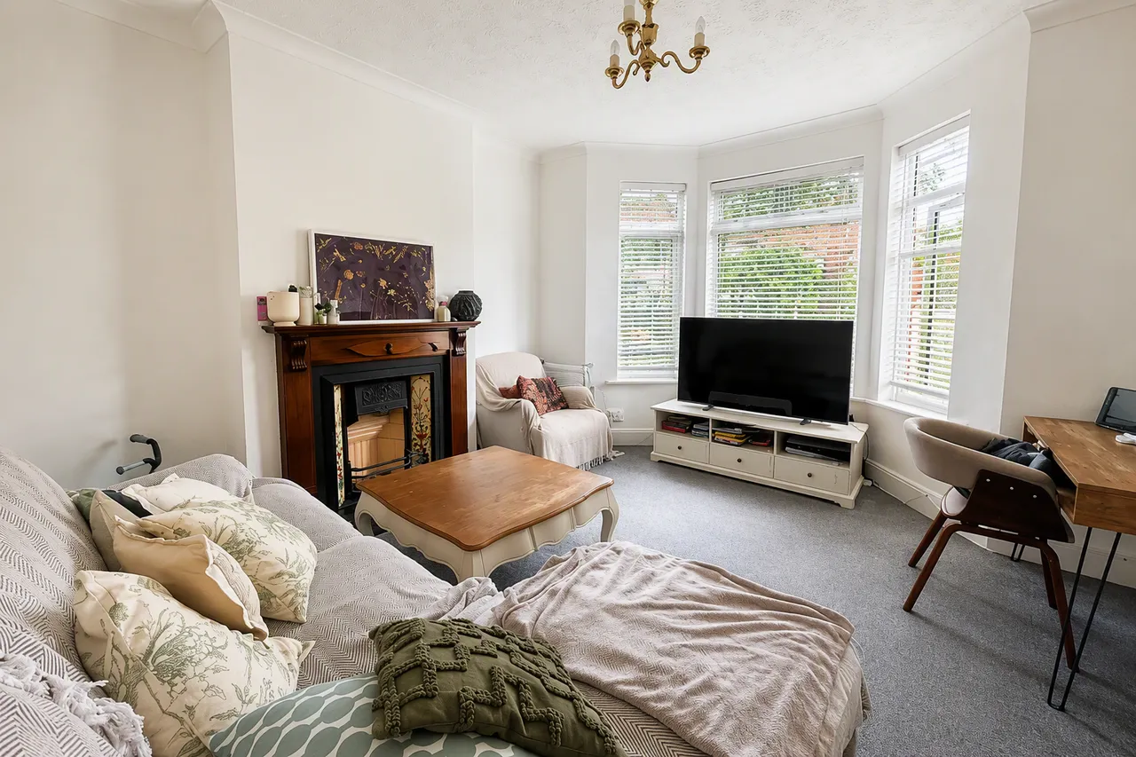Alexandra Road, South Woodford, E18, photo 6