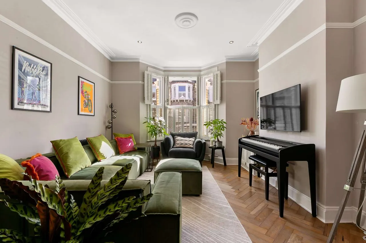 Burland Road, London, SW11, photo 17