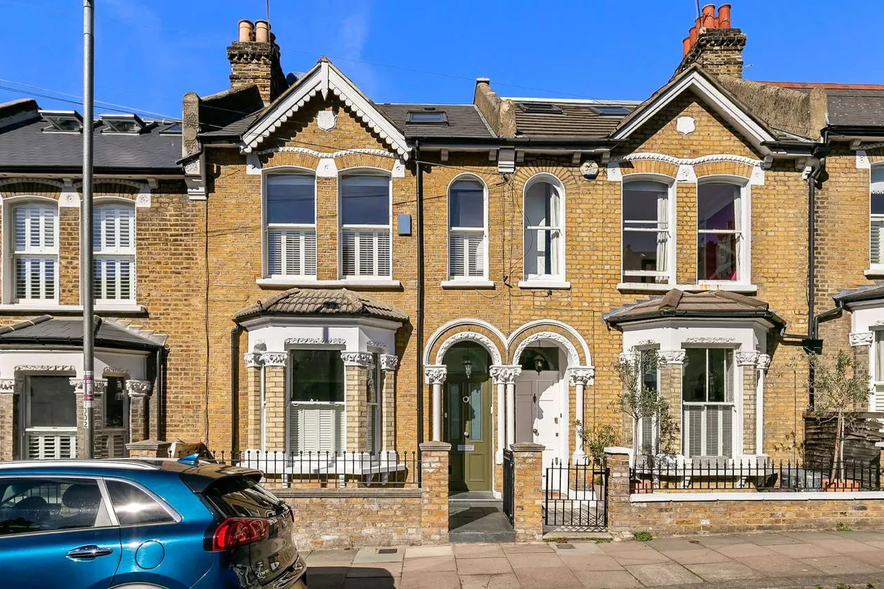 Burland Road, London, SW11, photo 2