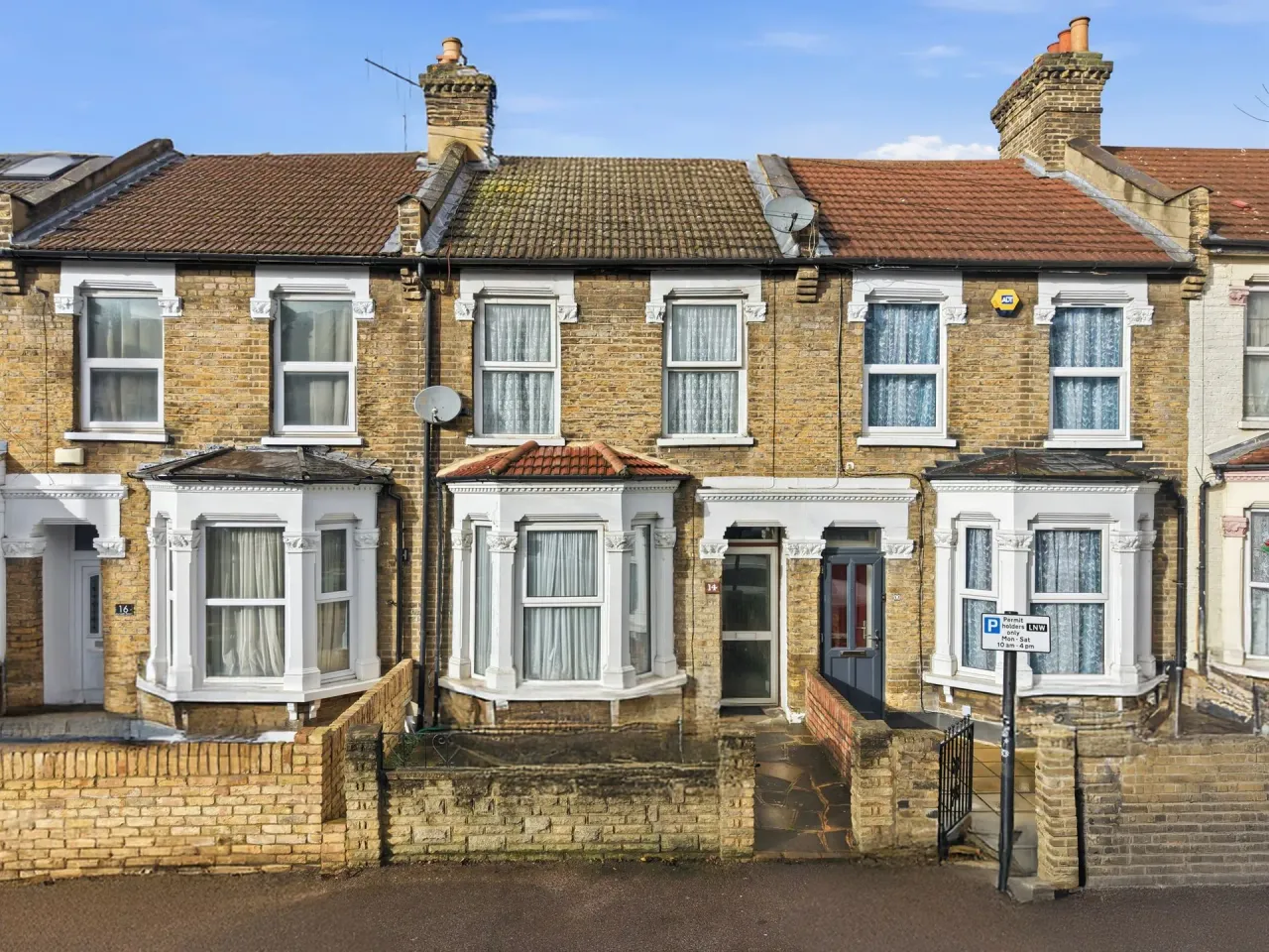 3 bed house for sale — Dunedin Road, Leyton E10