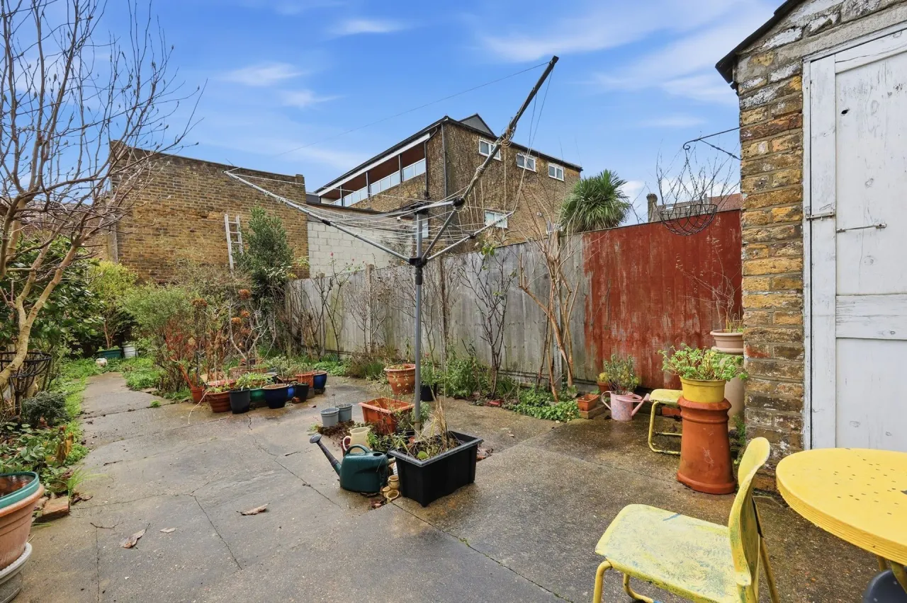 Dunedin Road, Leyton E10, photo 10