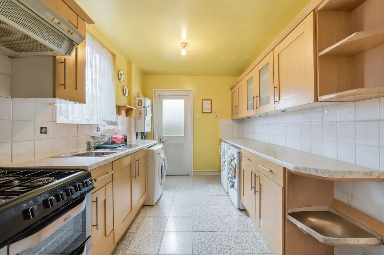 Dunedin Road, Leyton E10, photo 8