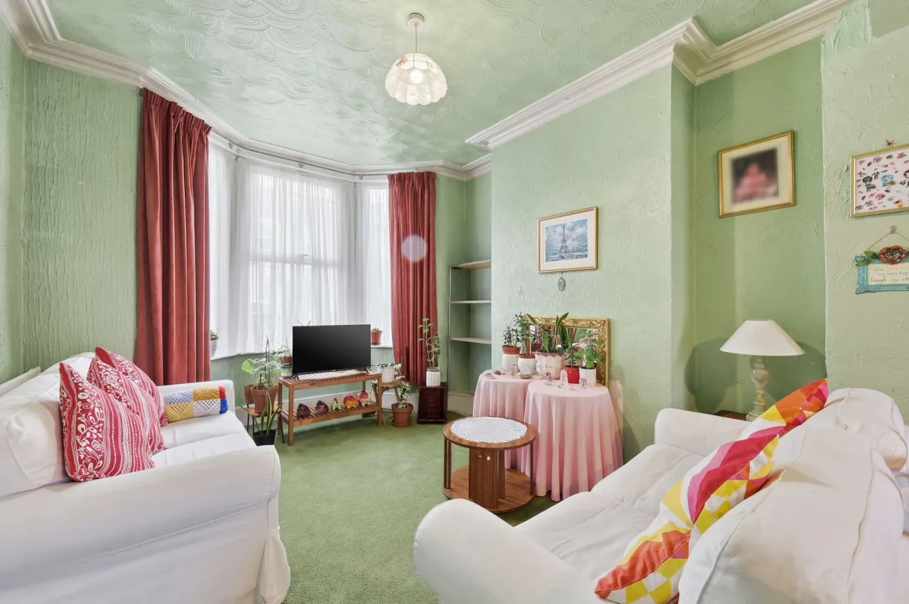 Dunedin Road, Leyton E10, photo 2