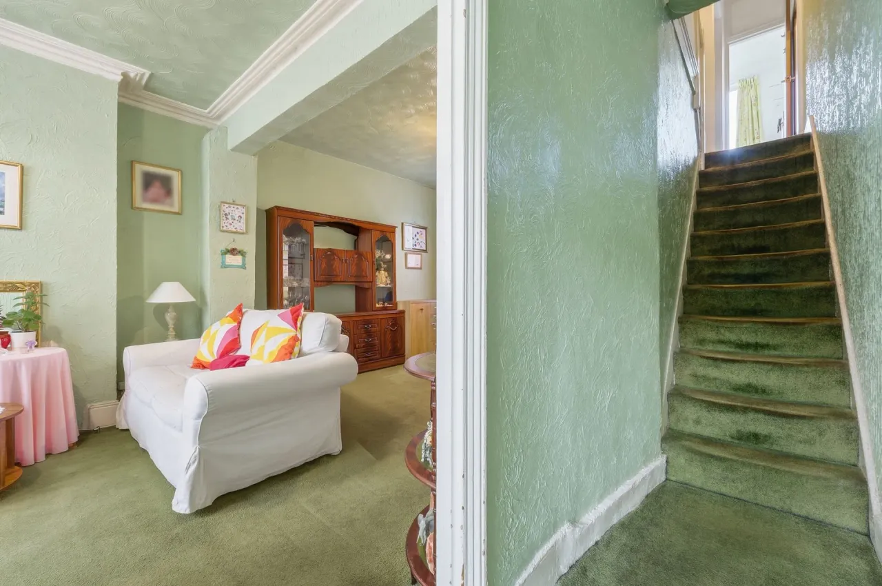 Dunedin Road, Leyton E10, photo 7