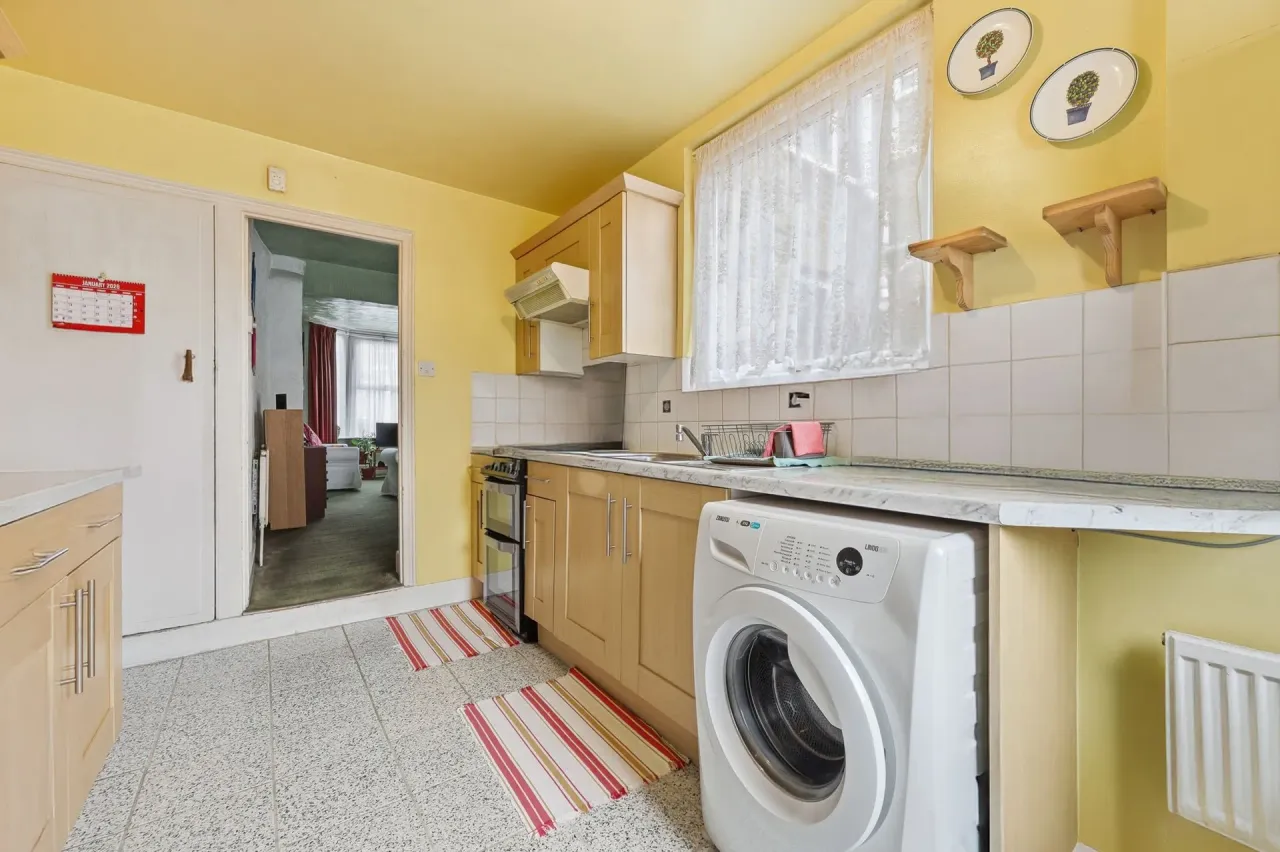 Dunedin Road, Leyton E10, photo 9