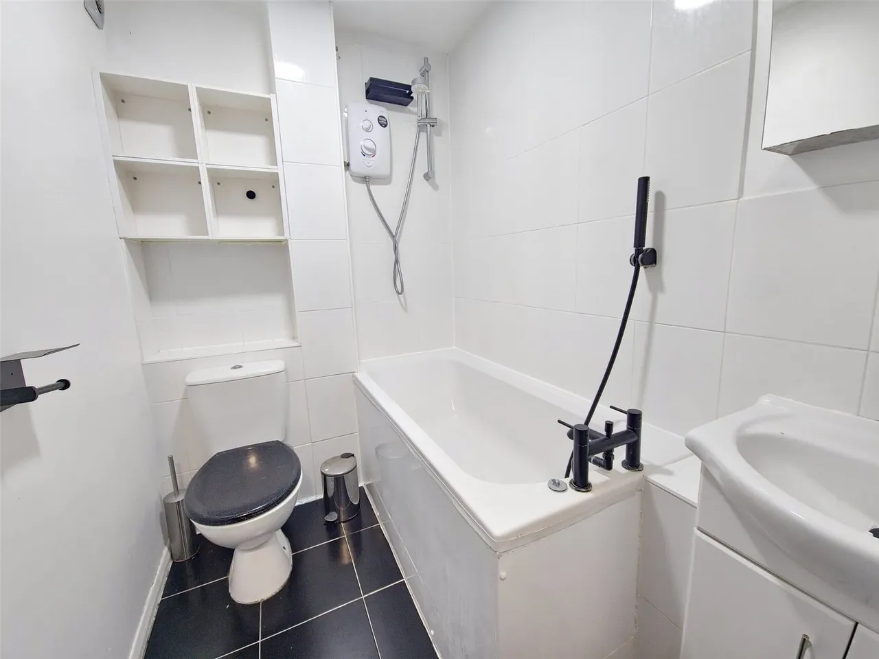 Pagette Way, Badgers Dene, RM17, photo 7