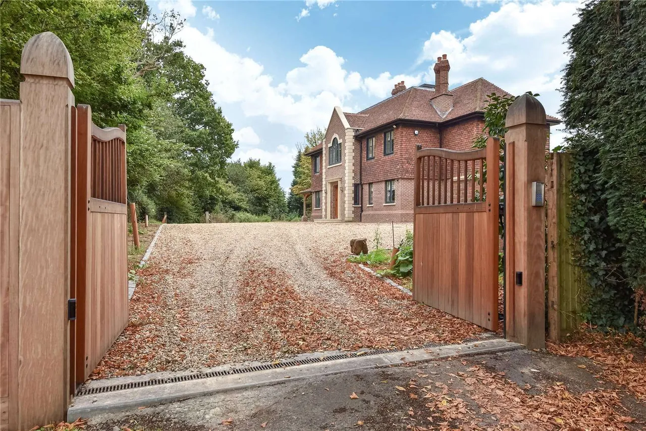 Saints Hill, Penshurst, TN11, photo 9